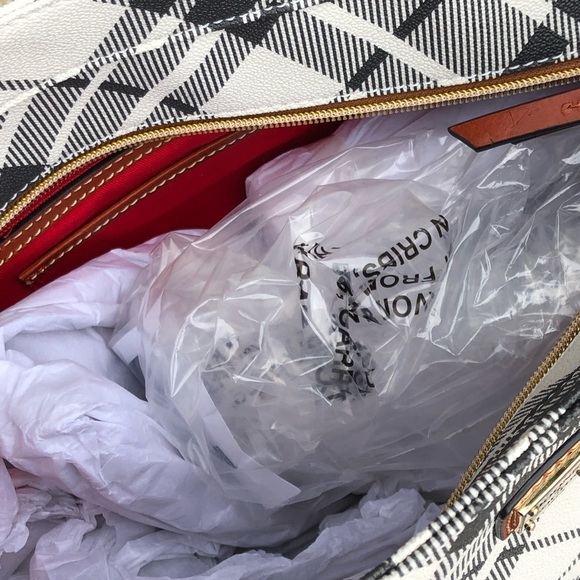 NWT Dooney&Bourke plaid large handbag - Picture 3 of 7